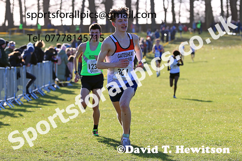 Mens under-17s 2025 Northern Cross Country Champs, Tatton Park, Knutsford, Cheshire. Photo: David T. Hewitson/Sports for All Pics